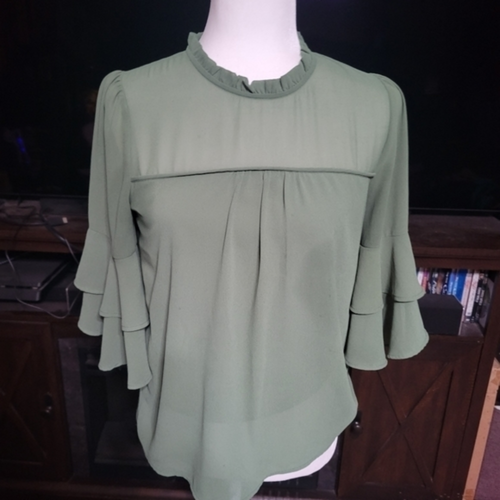 Monteau size‎ small blouse flowy sleeves sheer top lined